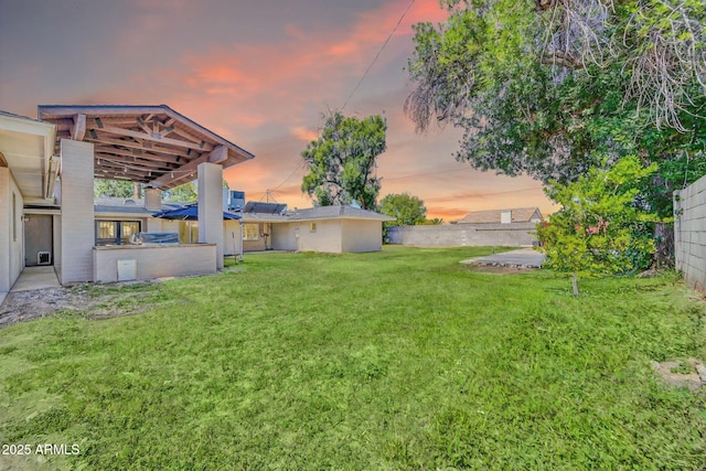 1208 E Tuckey Ln, Phoenix, AZ 85014 - view of yard