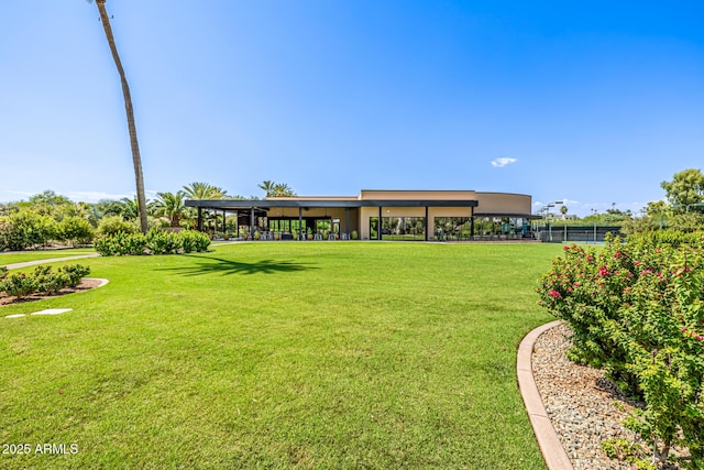7710 E Gainey Ranch Rd E Unit 115, Scottsdale, AZ 85258 - view of grassy yard