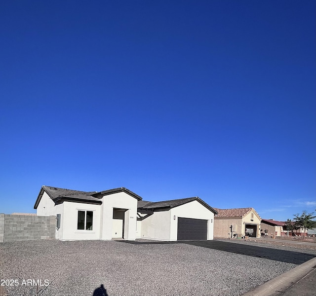 view of front facade featuring a garage