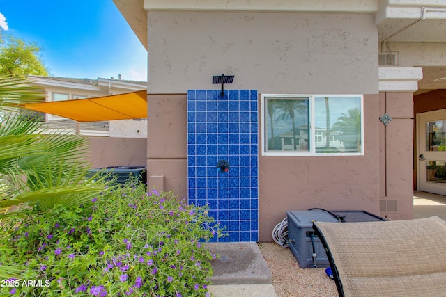 15221 N Clubgate Dr Unit 2132, Scottsdale, AZ 85254 - property entrance featuring visible vents and stucco siding