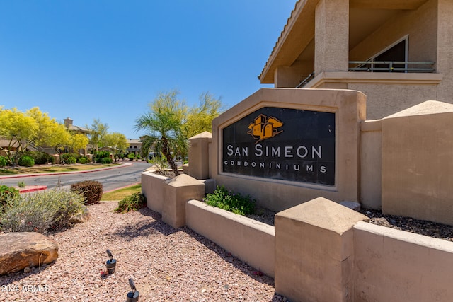 view of community / neighborhood sign