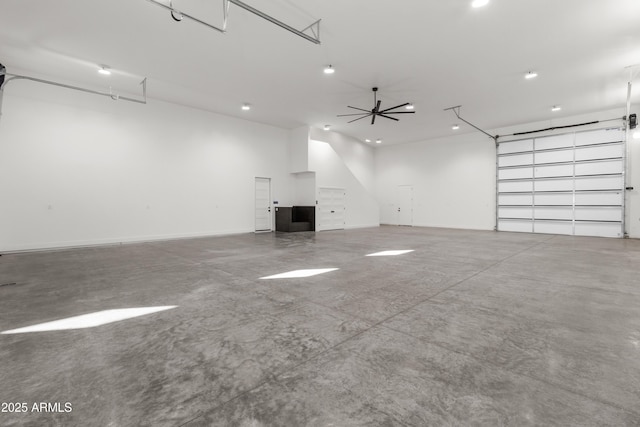 garage featuring ceiling fan