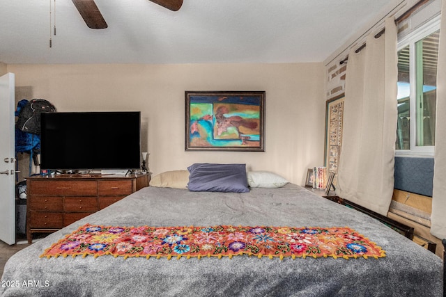 bedroom with a ceiling fan