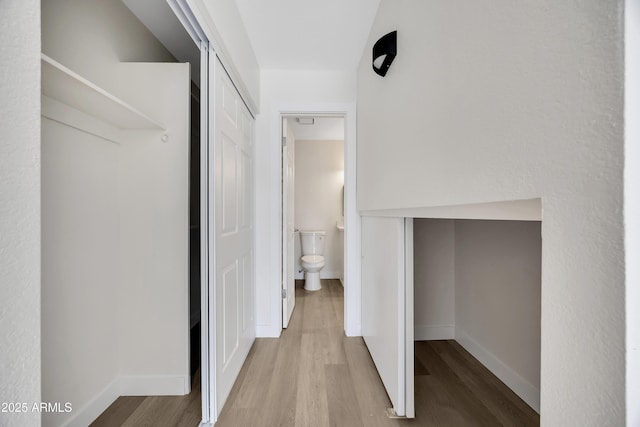 1717 E Union Hills Dr Unit 1033, Phoenix, AZ 85024 - hall featuring wood finished floors and baseboards