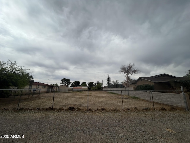 3021 E Saint John Rd, Phoenix, AZ 85032 - view of yard with driveway and fence
