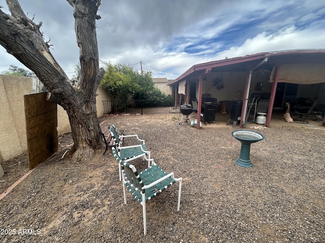 3021 E Saint John Rd, Phoenix, AZ 85032 - view of yard featuring fence and a patio area