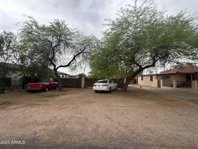 3021 E Saint John Rd, Phoenix, AZ 85032 - view of car parking with fence
