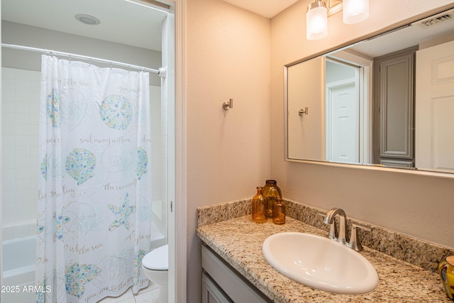 11025 N 10th St, Phoenix, AZ 85020 - bathroom featuring vanity and shower / tub combo with curtain