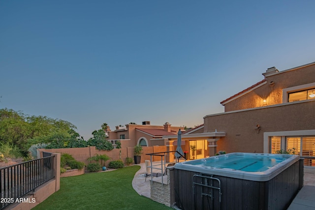 11025 N 10th St, Phoenix, AZ 85020 - view of yard featuring a hot tub and a patio