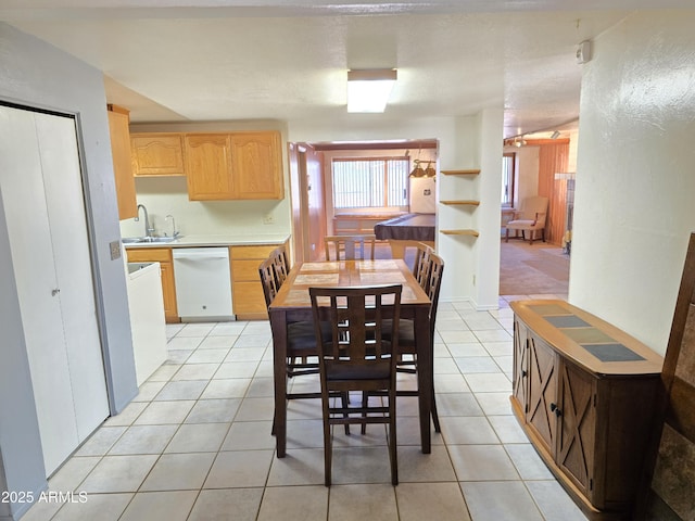 4950 Raffaele Dr, Sierra Vista, AZ 85635 - dining room featuring light tile patterned flooring