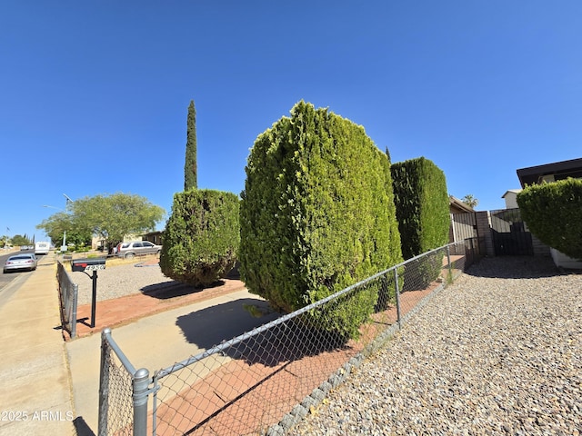 4950 Raffaele Dr, Sierra Vista, AZ 85635 - view of side of home