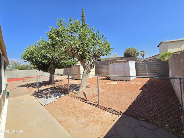 4950 Raffaele Dr, Sierra Vista, AZ 85635 - view of fenced backyard