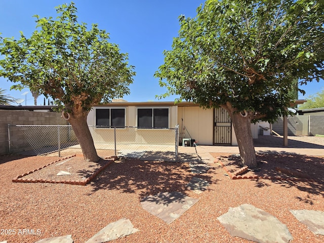 4950 Raffaele Dr, Sierra Vista, AZ 85635 - rear view of house featuring a patio
