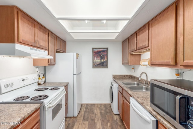 16602 N 25th St Unit 204, Phoenix, AZ 85032 - kitchen featuring under cabinet range hood, white range with electric stovetop, stainless steel microwave, washer / clothes dryer, and a sink