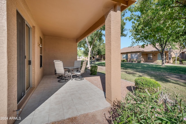 view of patio / terrace with outdoor dining space