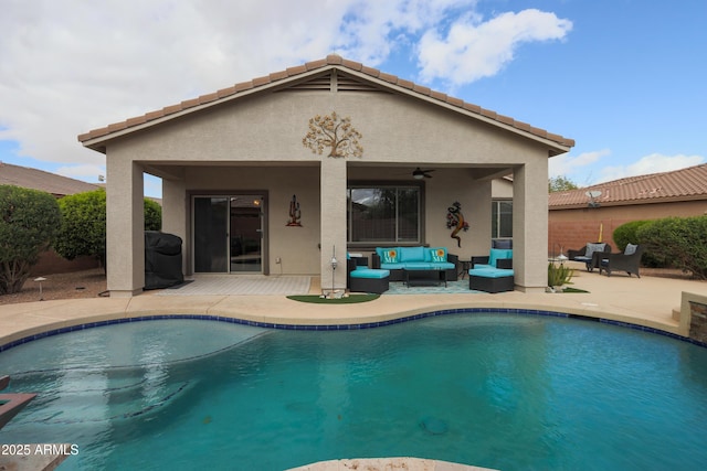 view of swimming pool featuring a patio area, outdoor lounge area, and a fenced in pool