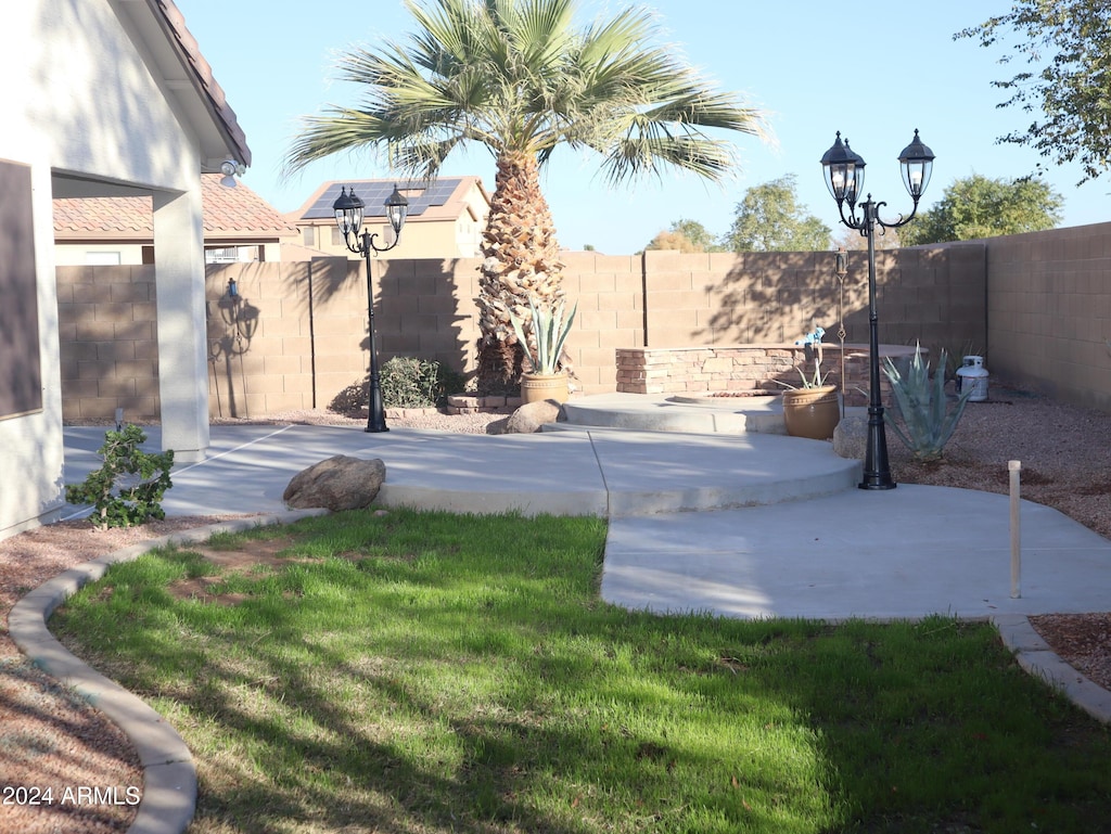 view of yard with a patio area