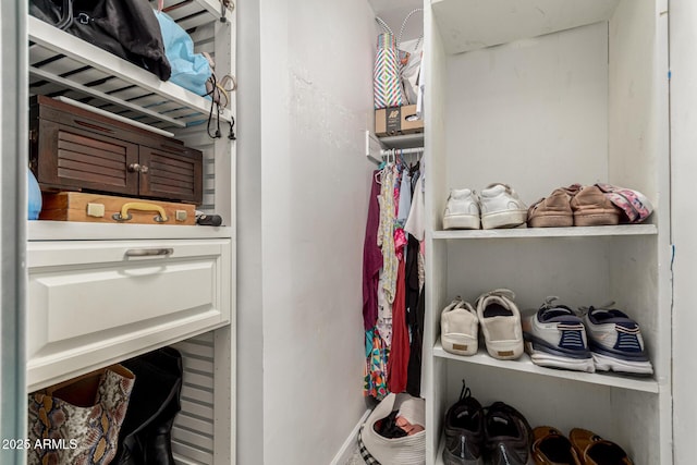 1814 W Thomas Rd, Phoenix, AZ 85015 - view of walk in closet