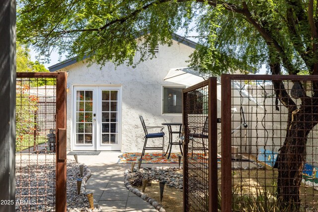 546 W Cambridge Ave, Phoenix, AZ 85003 - view of home's exterior with stucco siding and a patio