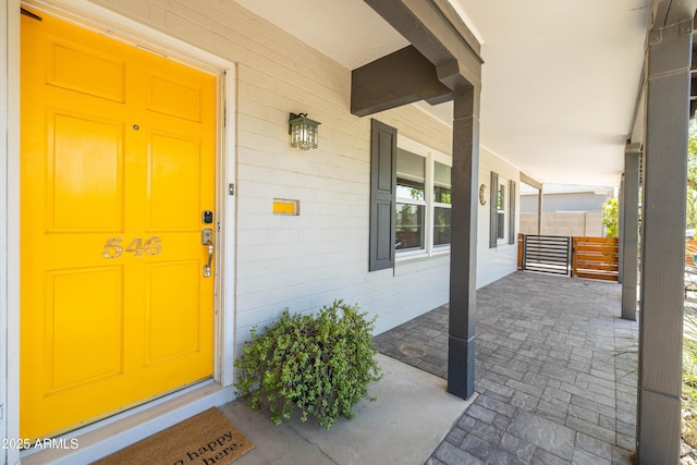 546 W Cambridge Ave, Phoenix, AZ 85003 - entrance to property featuring covered porch