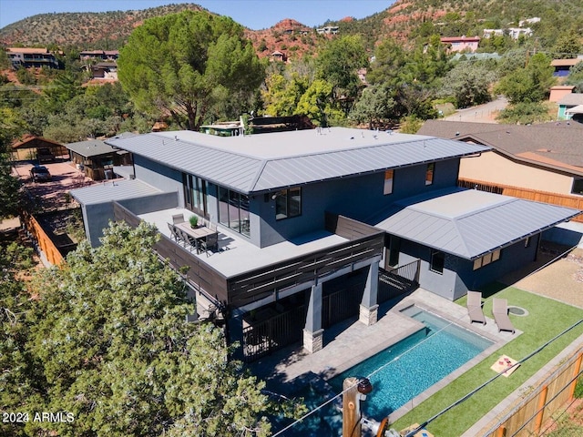 bird's eye view featuring a mountain view