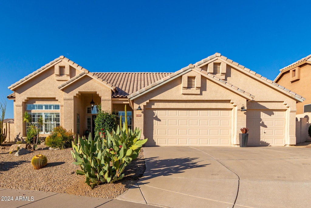 view of front facade with a garage