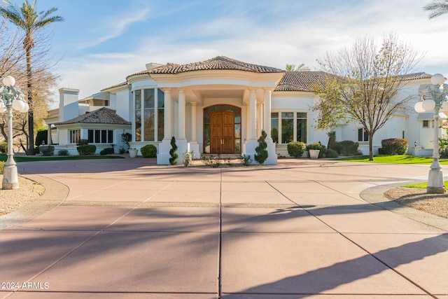 view of mediterranean / spanish-style home