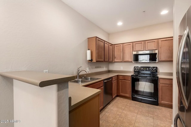 42424 N Gavilan Peak Pkwy Unit 57104, Anthem, AZ 85086 - kitchen with stainless steel appliances, a peninsula, light tile patterned flooring, recessed lighting, and brown cabinetry