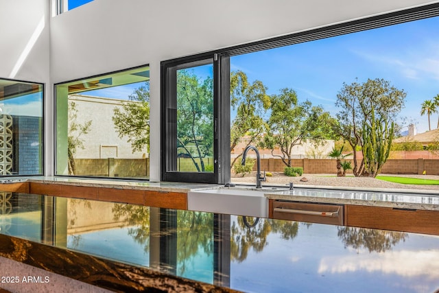 11649 N Miller Rd, Scottsdale, AZ 85260 - interior space with fence