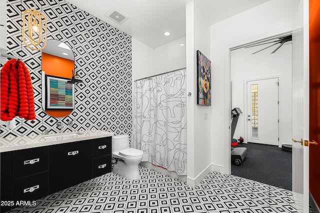 11649 N Miller Rd, Scottsdale, AZ 85260 - full bath with a shower with shower curtain, toilet, baseboards, visible vents, and recessed lighting