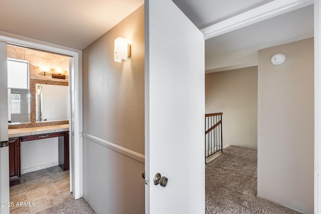 8225 N Central Ave Unit 44, Phoenix, AZ 85020 - corridor with an upstairs landing and light carpet