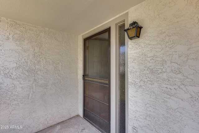 8225 N Central Ave Unit 44, Phoenix, AZ 85020 - doorway to property with stucco siding