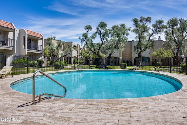 8225 N Central Ave Unit 44, Phoenix, AZ 85020 - community pool with fence and a residential view