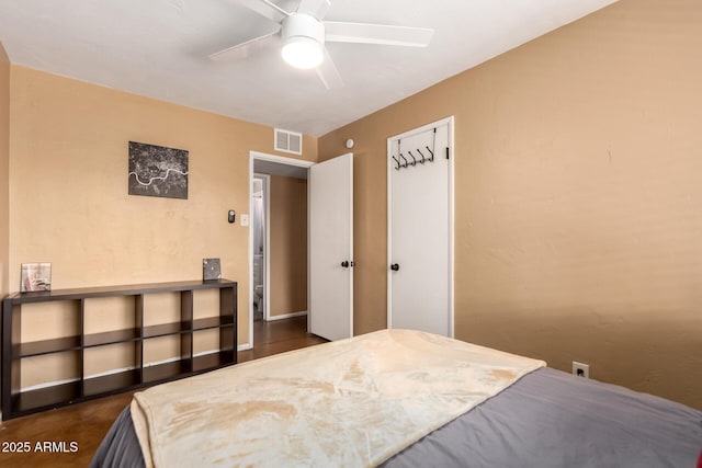 3031 E Avalon Dr, Phoenix, AZ 85016 - bedroom featuring a ceiling fan and a closet