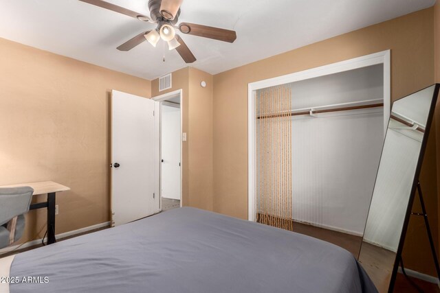 3031 E Avalon Dr, Phoenix, AZ 85016 - bedroom featuring a closet, a ceiling fan, and baseboards