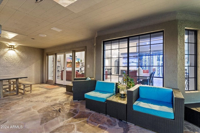 24218 N 85th St, Scottsdale, AZ 85255 - common area with a textured wall