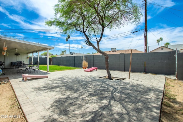 508 S Ernie Pl, Tempe, AZ 85281 - view of patio / terrace with a fenced backyard and ceiling fan