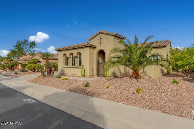 view of mediterranean / spanish-style home