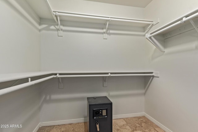 15430 N 19th Way, Phoenix, AZ 85022 - view of spacious closet