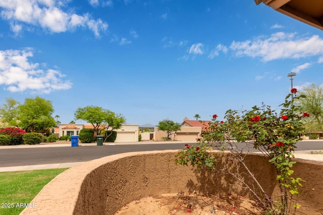 15430 N 19th Way, Phoenix, AZ 85022 - view of yard with a residential view