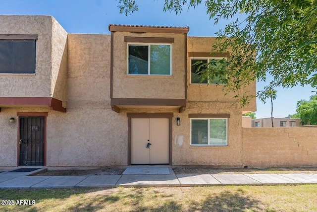 4268 N 68th Ave, Phoenix, AZ 85033 - view of front of home featuring stucco siding