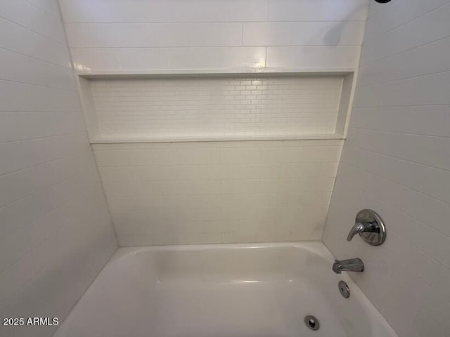 full bathroom with bathtub / shower combination