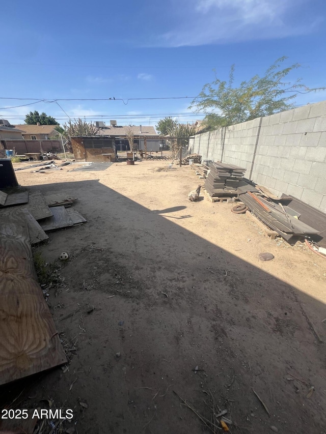 6226 W Citrus Way, Glendale, AZ 85301 - view of yard with fence