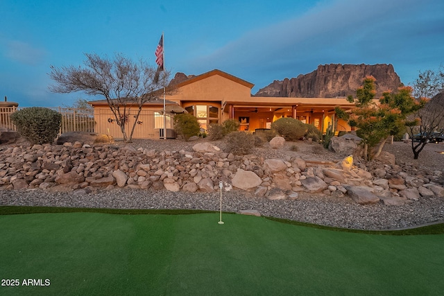 view of front of property featuring a mountain view