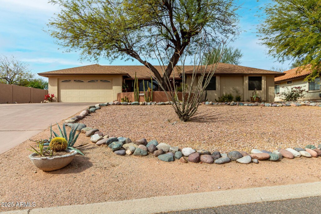14418 N San Carlos Dr, Fountain Hills, AZ 85268 - single story home featuring a garage