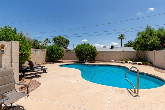 4313 N 29th Way, Phoenix, AZ 85016 - view of swimming pool with a fenced backyard and a patio