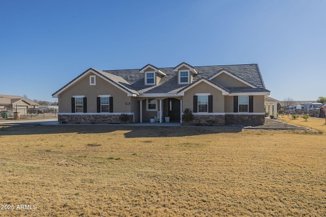 view of front of house with a front lawn