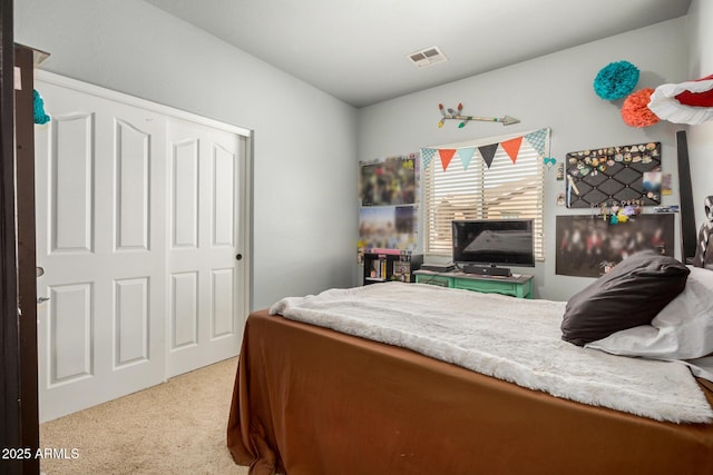 33335 N Slate Creek Dr, San Tan Valley, AZ 85143 - carpeted bedroom featuring visible vents