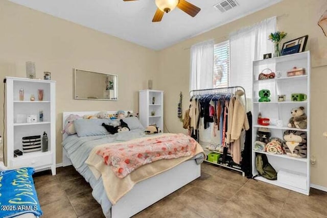 bedroom with ceiling fan