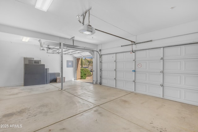12605 E Kalil Dr, Scottsdale, AZ 85259 - garage featuring a garage door opener